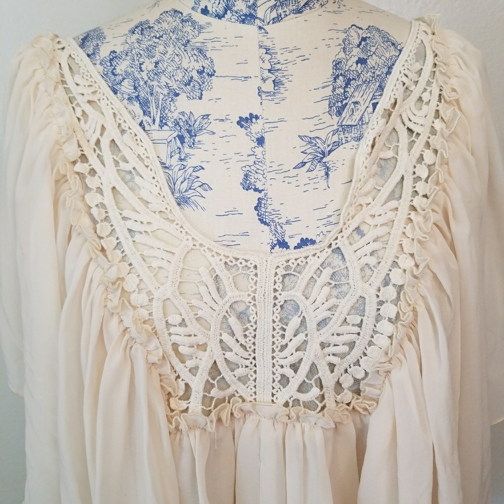 🦋 Victoria Secret Butterfly Sleeve Crochet Top - Picture 6 of 8